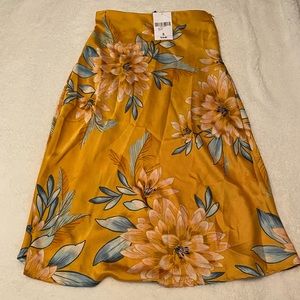 MOVING SALE 3/$20 5/$25 floral f21 skirt